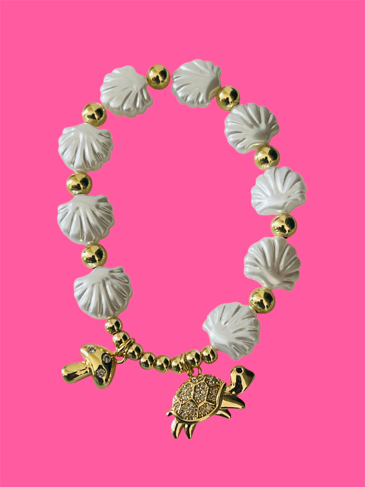 14K Gold Plated White Seashell Charm Elastic Bracelet